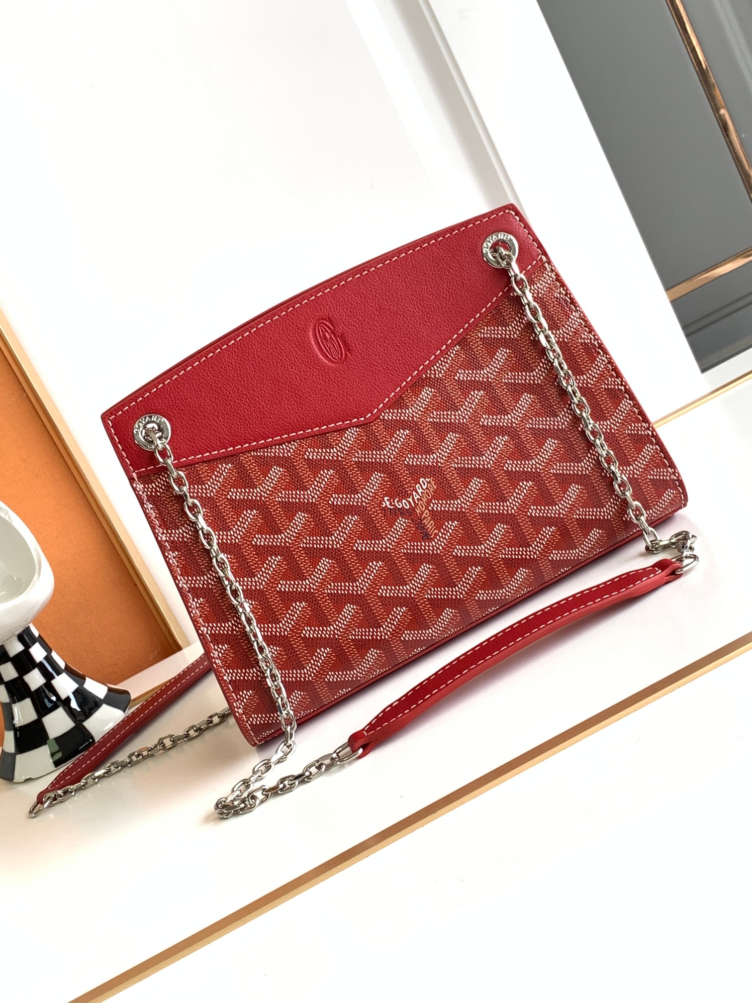 Rouette Structure Mini Shoulder Bag In Red